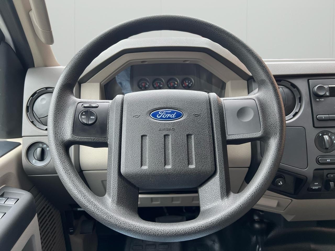 Ford F-350 SD XLT Crew Cab Long Bed 4WD 2008