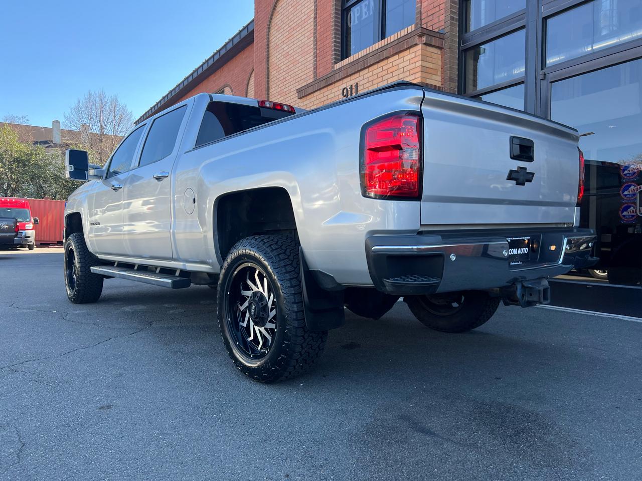 Chevrolet Silverado 2500HD LTZ Crew Cab Long Box 4WD 2015