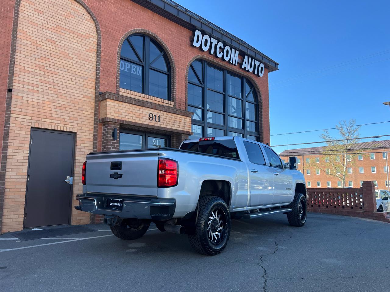 Chevrolet Silverado 2500HD LTZ Crew Cab Long Box 4WD 2015
