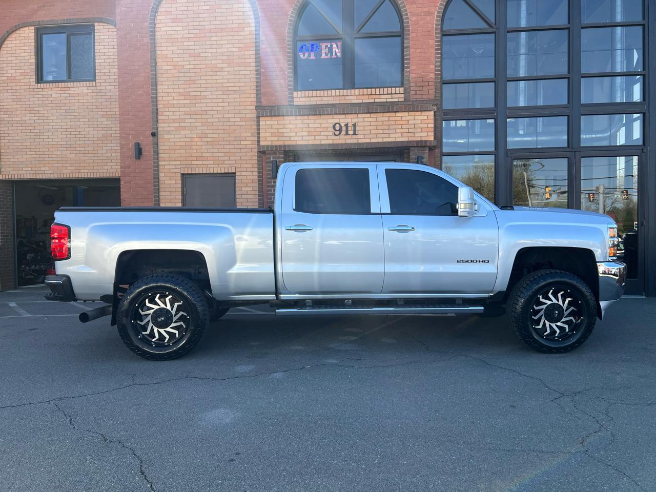 Chevrolet Silverado 2500HD LTZ Crew Cab Long Box 4WD 2015