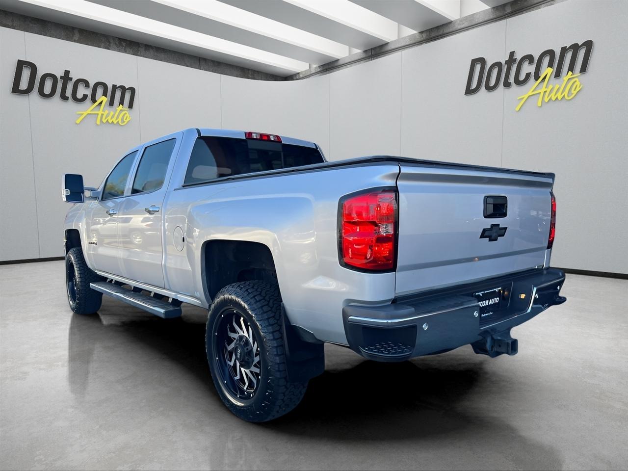 Chevrolet Silverado 2500HD LTZ Crew Cab Long Box 4WD 2015