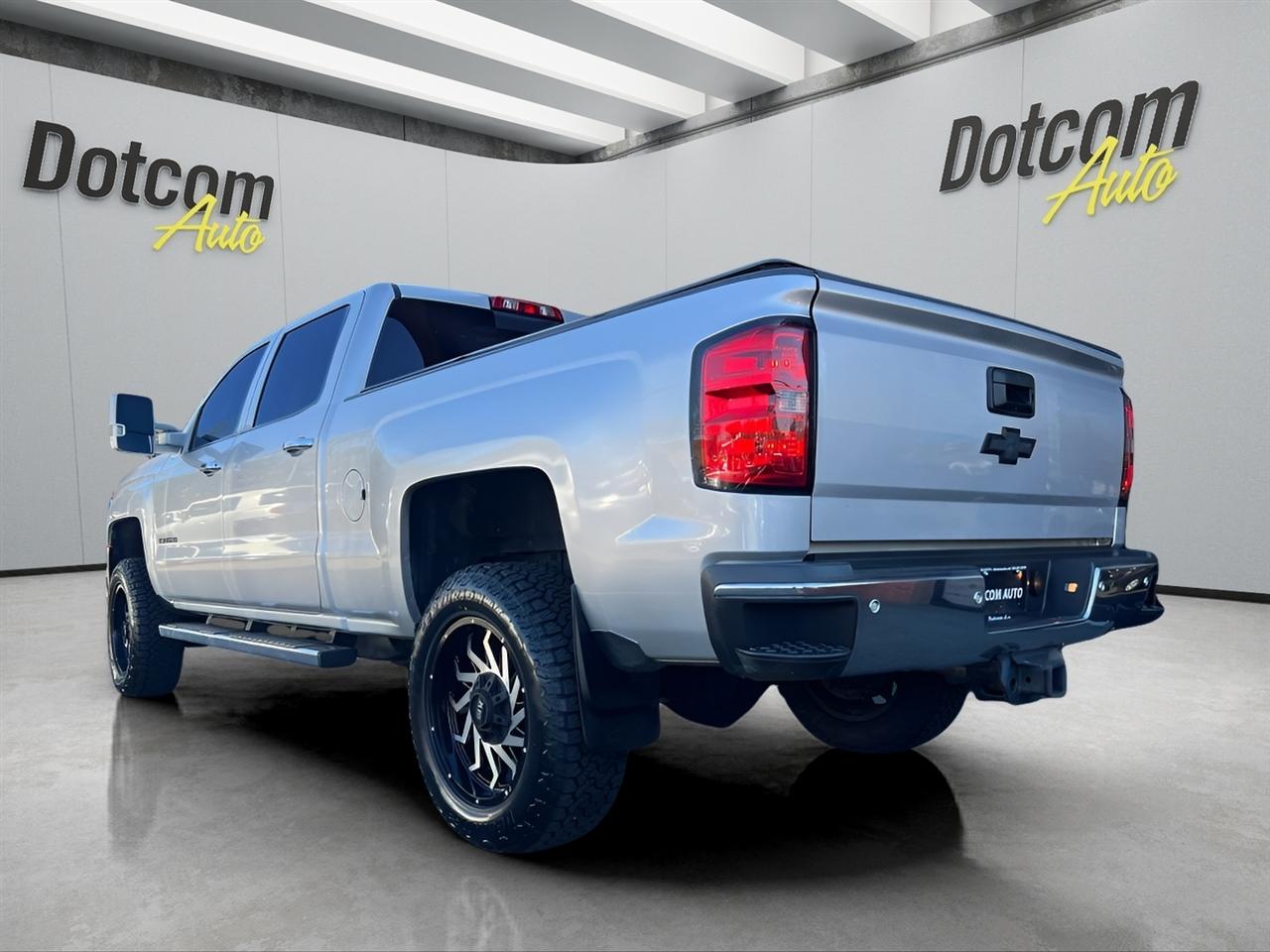 Chevrolet Silverado 2500HD LTZ Crew Cab Long Box 4WD 2015