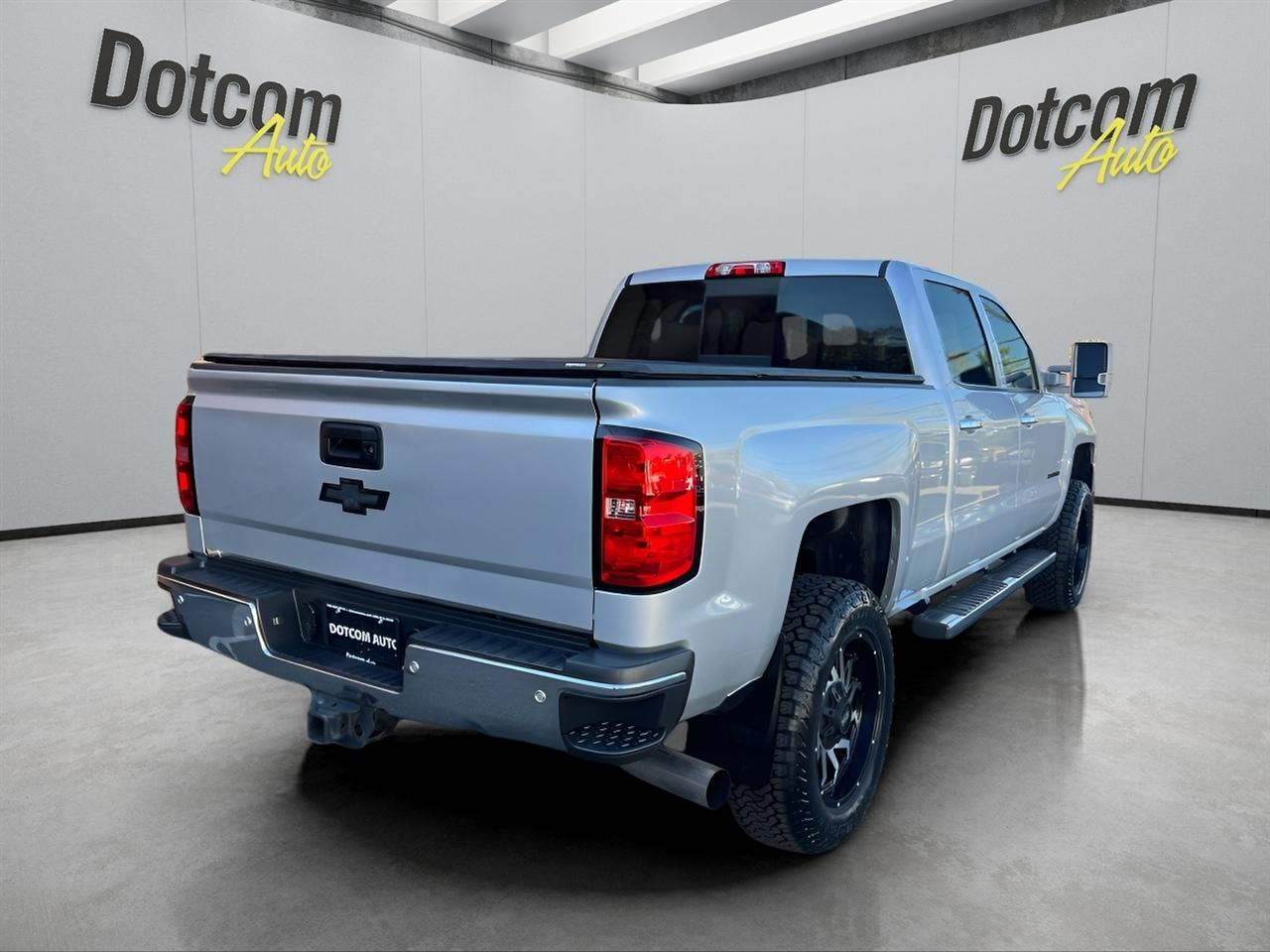 Chevrolet Silverado 2500HD LTZ Crew Cab Long Box 4WD 2015
