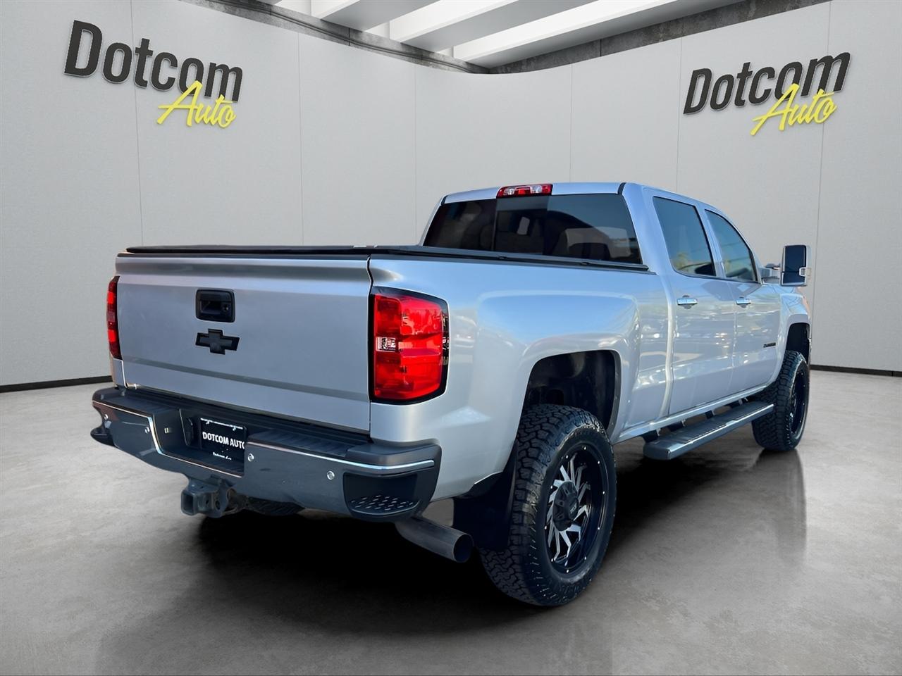 Chevrolet Silverado 2500HD LTZ Crew Cab Long Box 4WD 2015