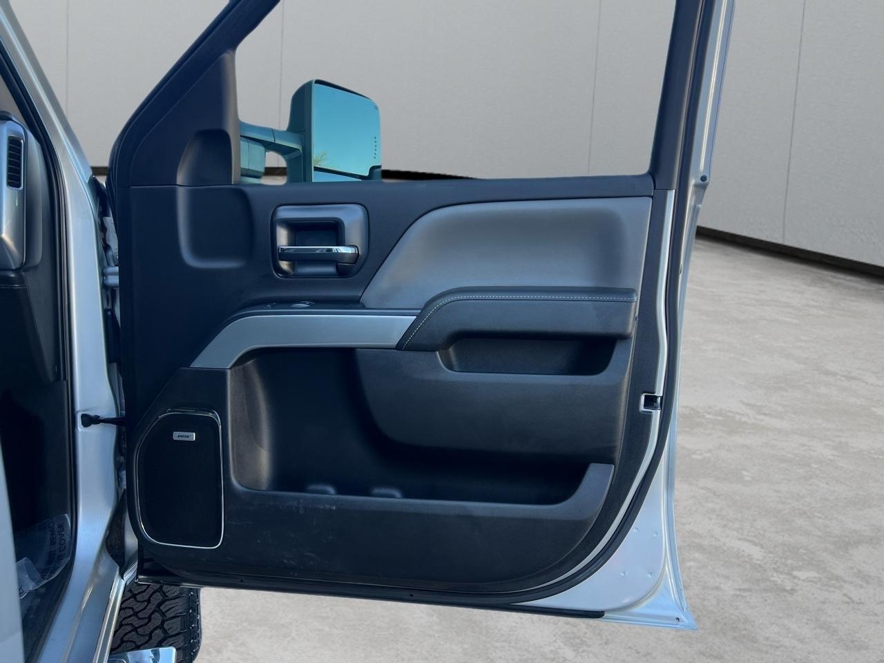 Chevrolet Silverado 2500HD LTZ Crew Cab Long Box 4WD 2015