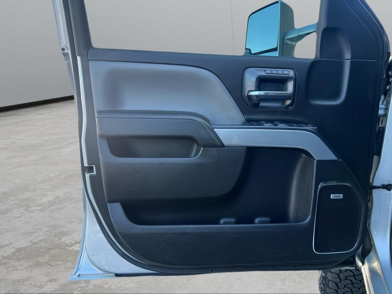 Chevrolet Silverado 2500HD LTZ Crew Cab Long Box 4WD 2015