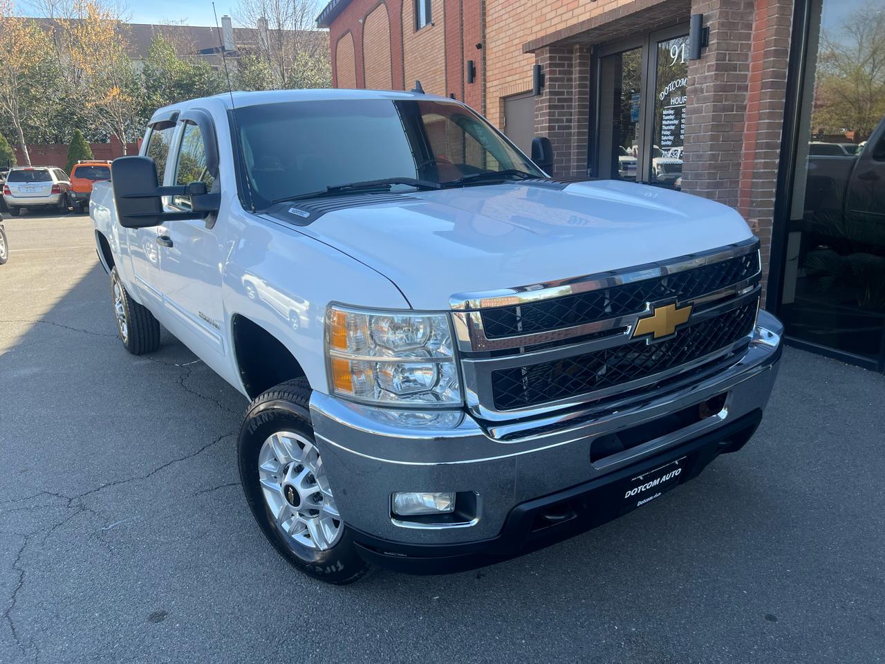 Chevrolet Silverado 2500HD LT Crew Cab 4WD 2013