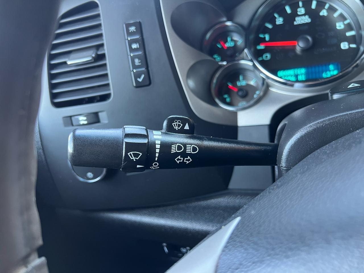 Chevrolet Silverado 2500HD LT Crew Cab 4WD 2013