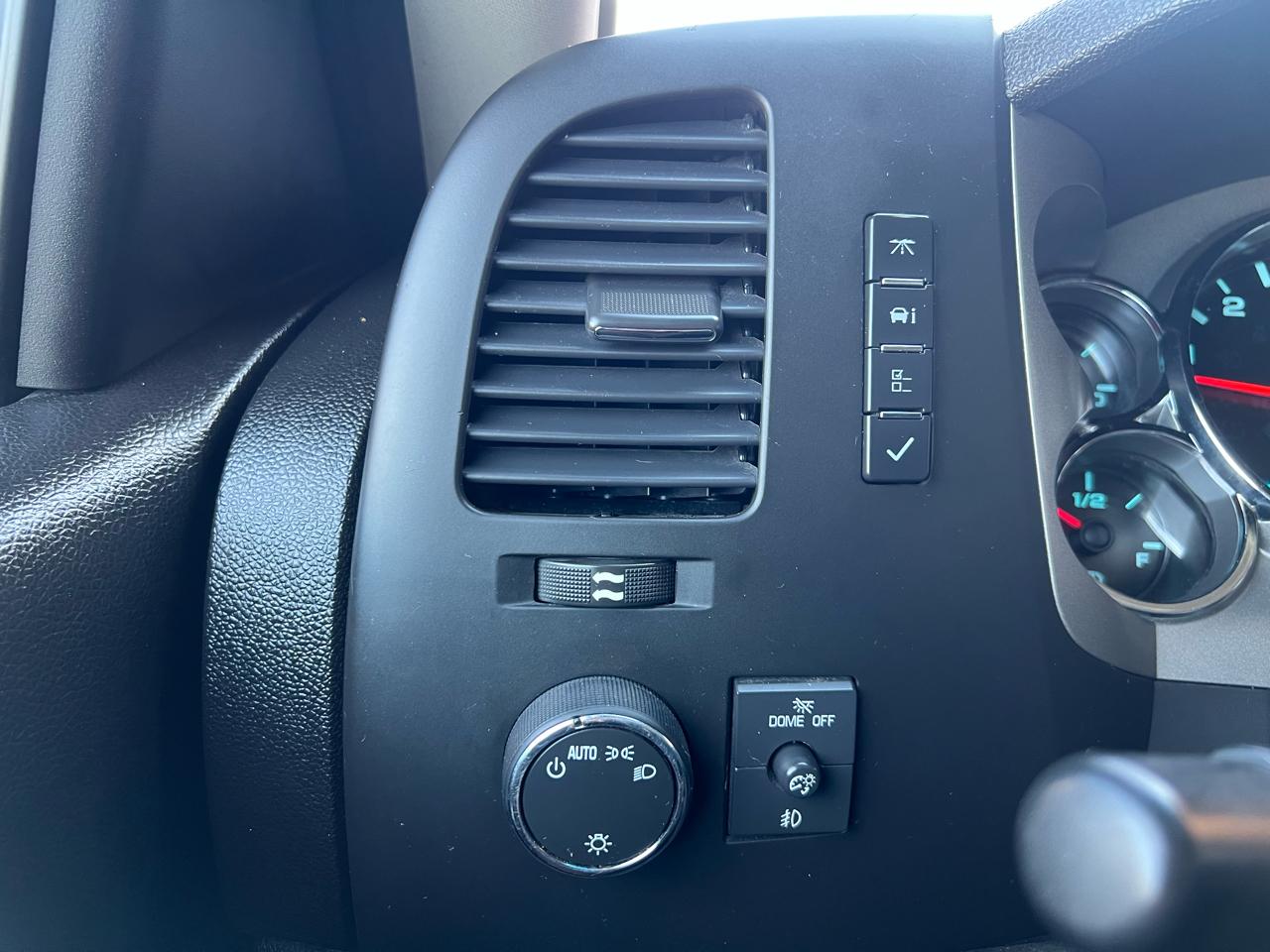 Chevrolet Silverado 2500HD LT Crew Cab 4WD 2013