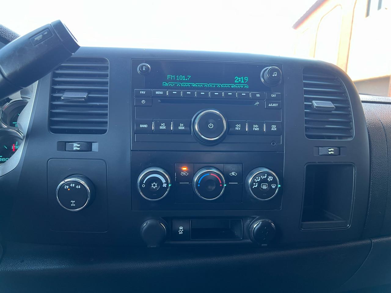 Chevrolet Silverado 2500HD LT Crew Cab 4WD 2013