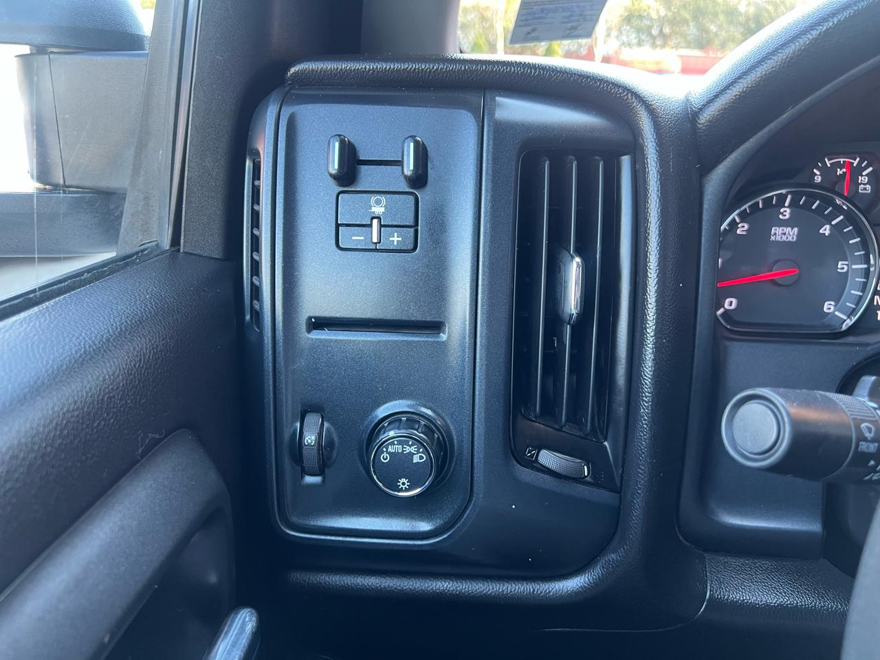 Chevrolet Silverado 3500HD Work Truck Long Box 4WD 2016