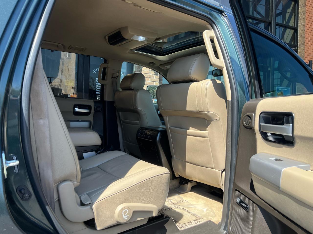 Toyota Sequoia Plantium 4WD 2008