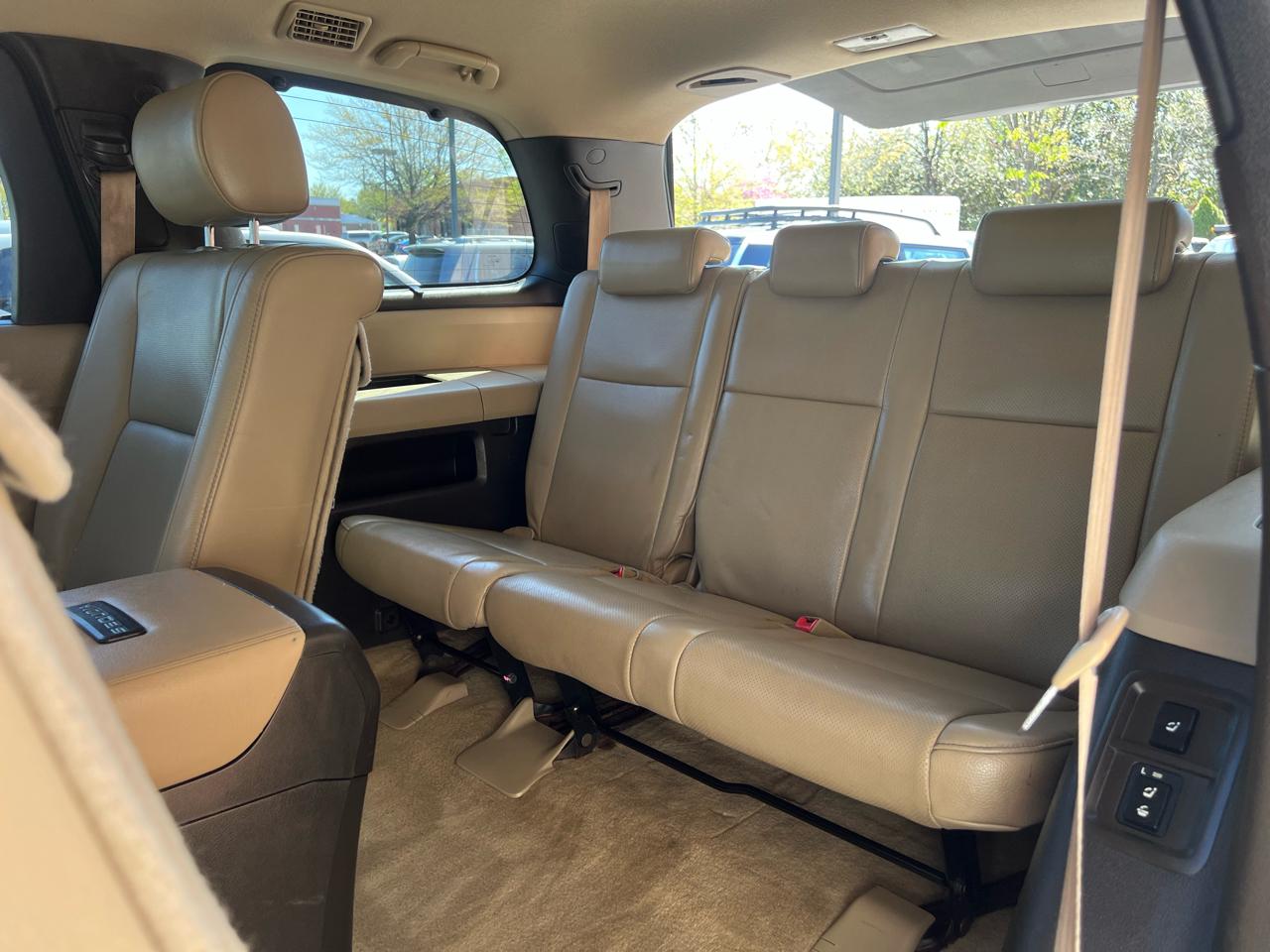 Toyota Sequoia Plantium 4WD 2008