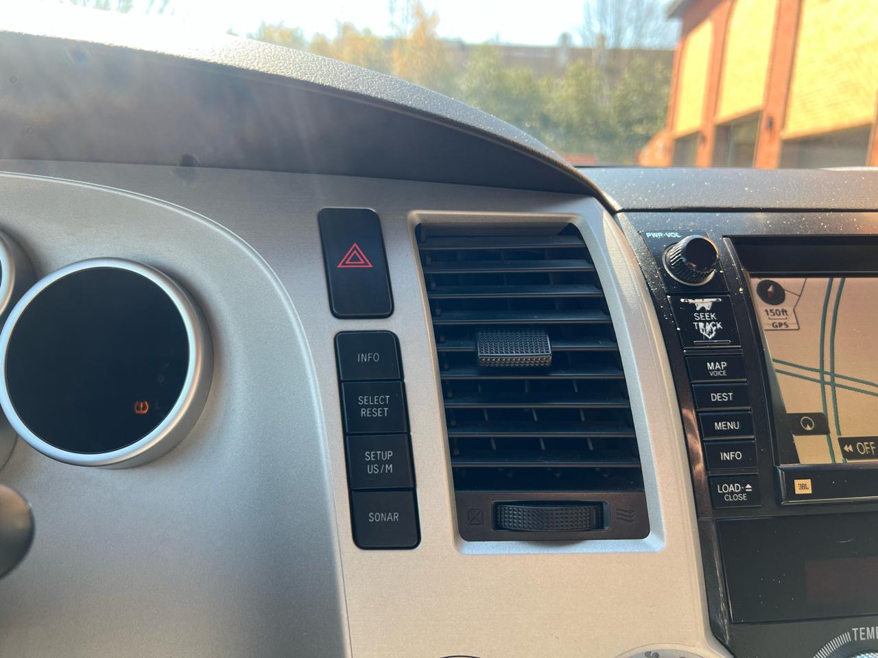 Toyota Sequoia Plantium 4WD 2008