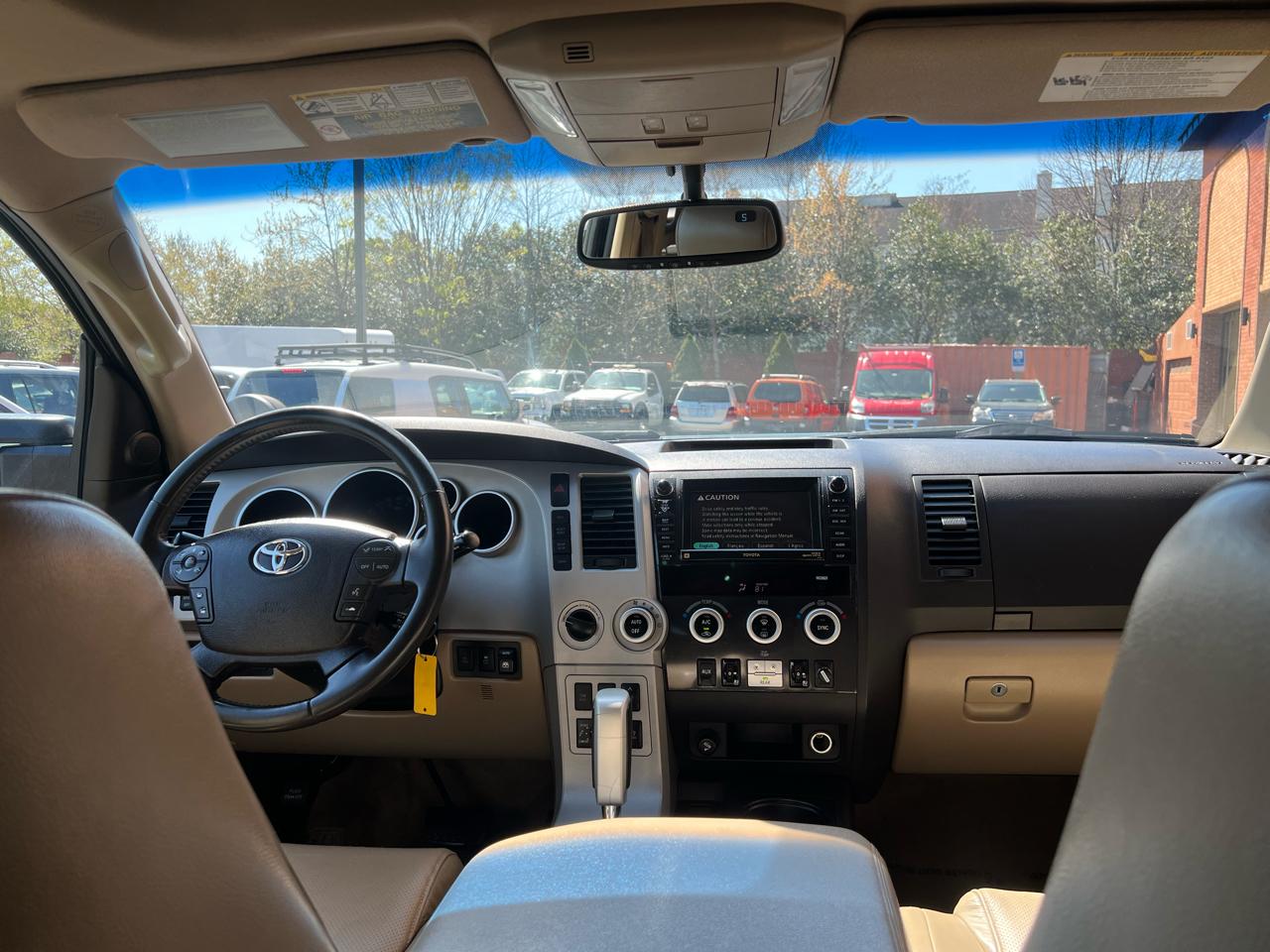 Toyota Sequoia Plantium 4WD 2008