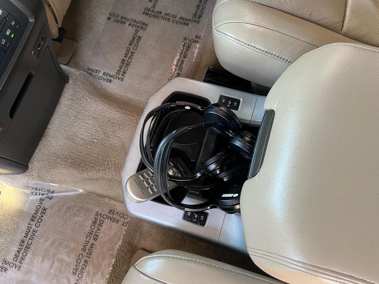 Toyota Sequoia Plantium 4WD 2008