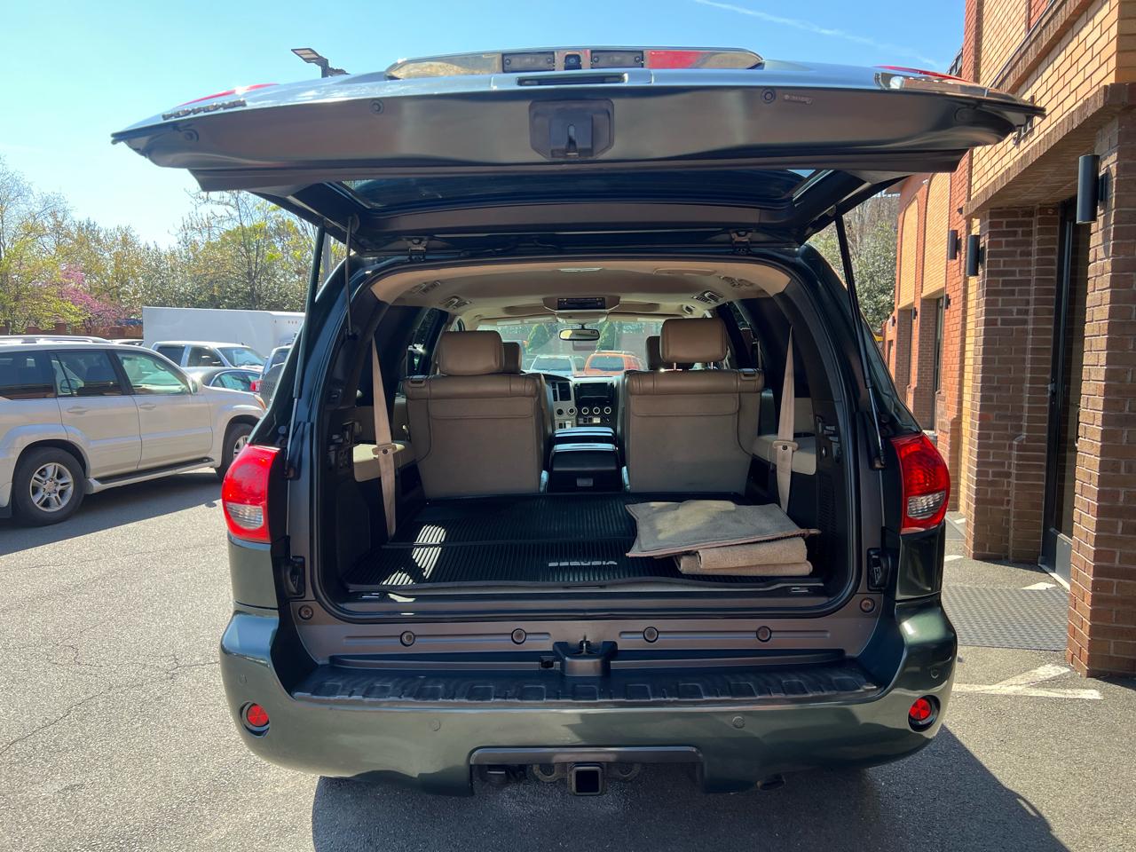 Toyota Sequoia Plantium 4WD 2008