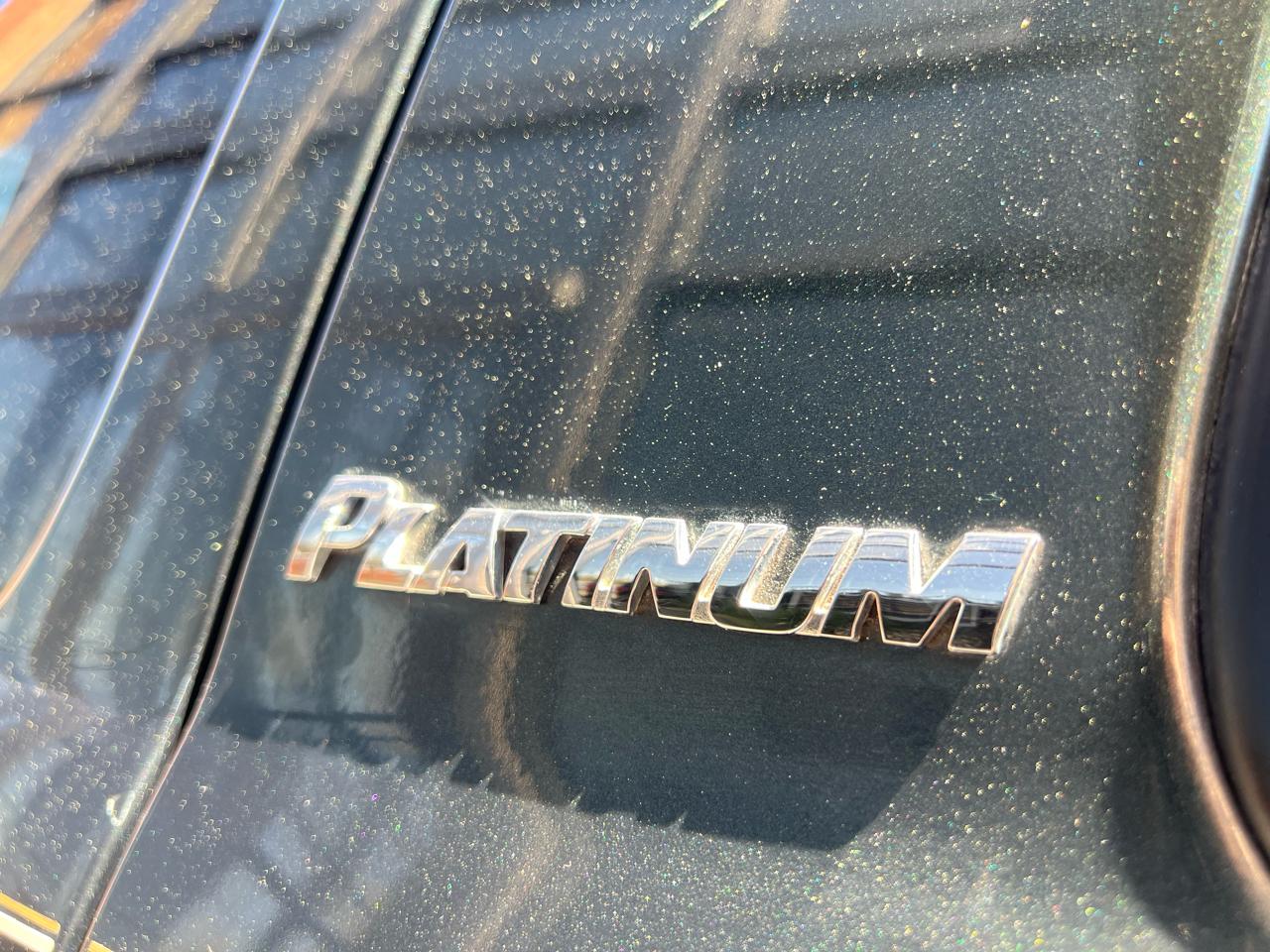 Toyota Sequoia Plantium 4WD 2008