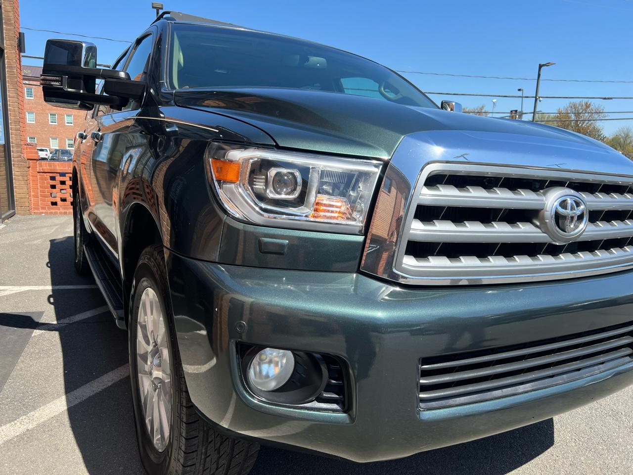 Toyota Sequoia Plantium 4WD 2008