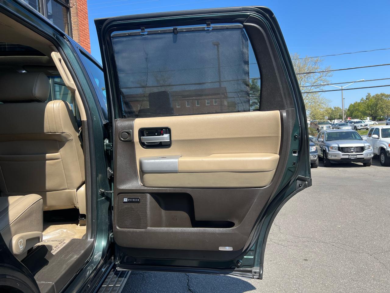 Toyota Sequoia Plantium 4WD 2008