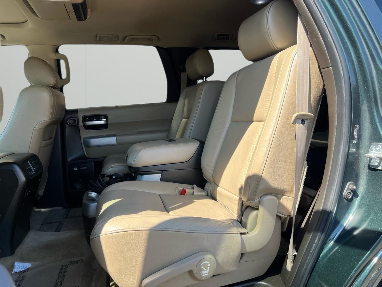 Toyota Sequoia Plantium 4WD 2008