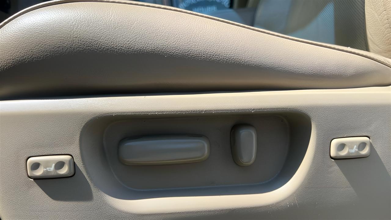 Toyota Sequoia Plantium 4WD 2008