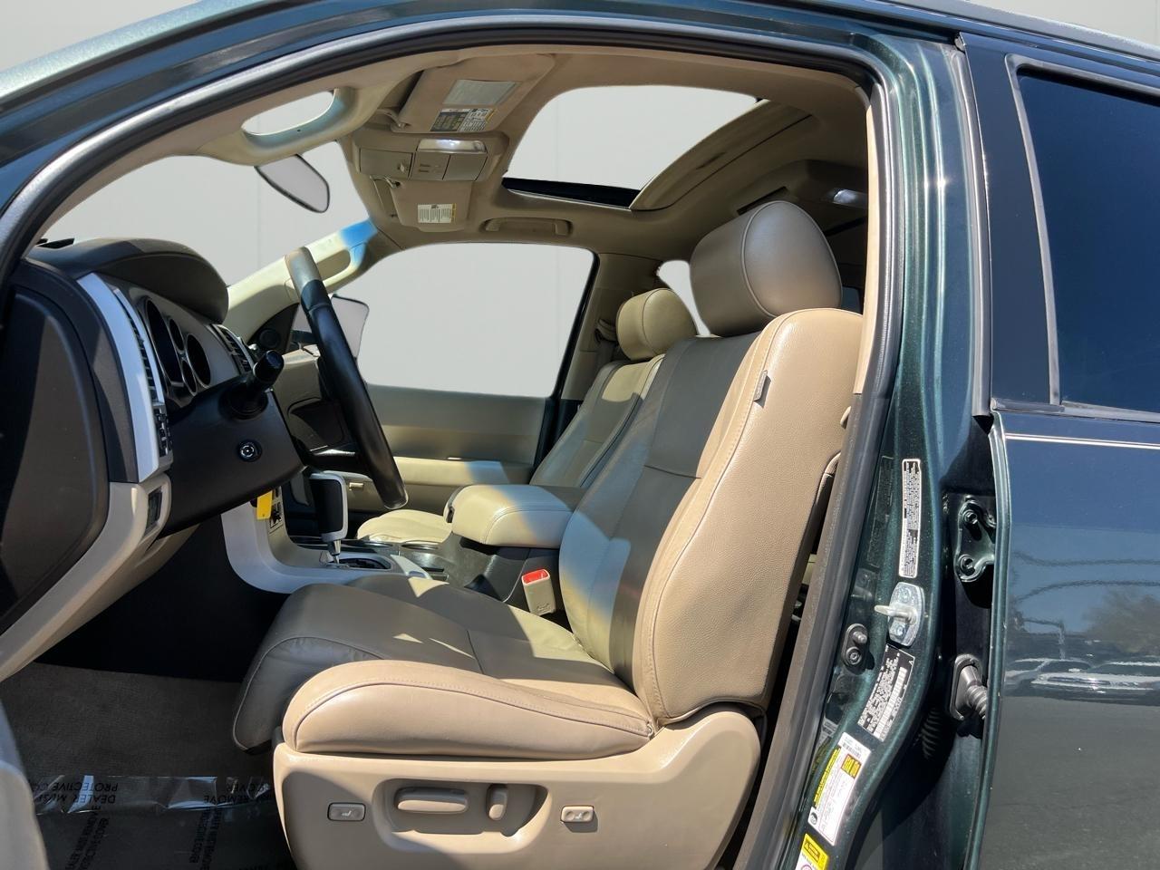 Toyota Sequoia Plantium 4WD 2008