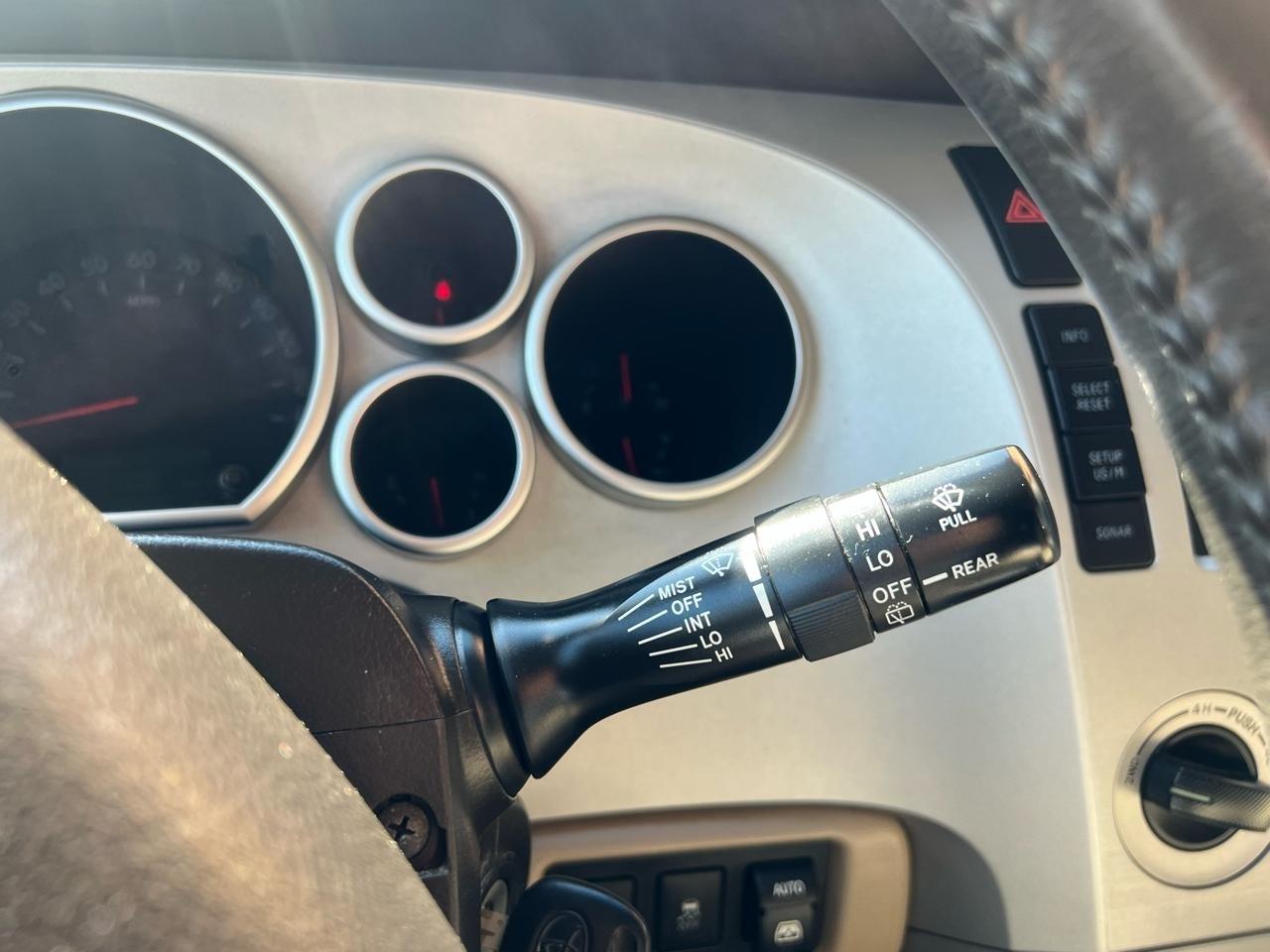 Toyota Sequoia Plantium 4WD 2008