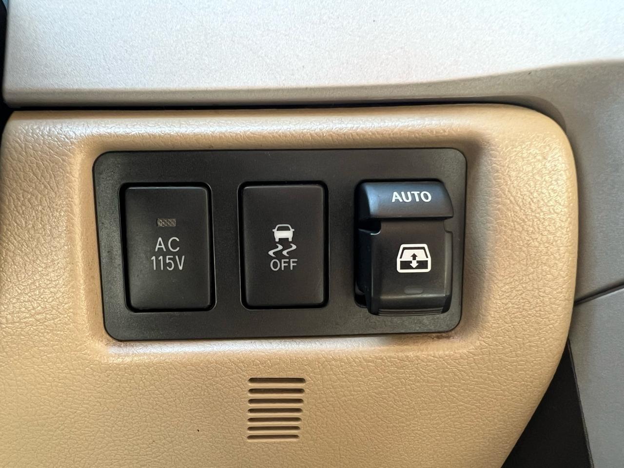 Toyota Sequoia Plantium 4WD 2008