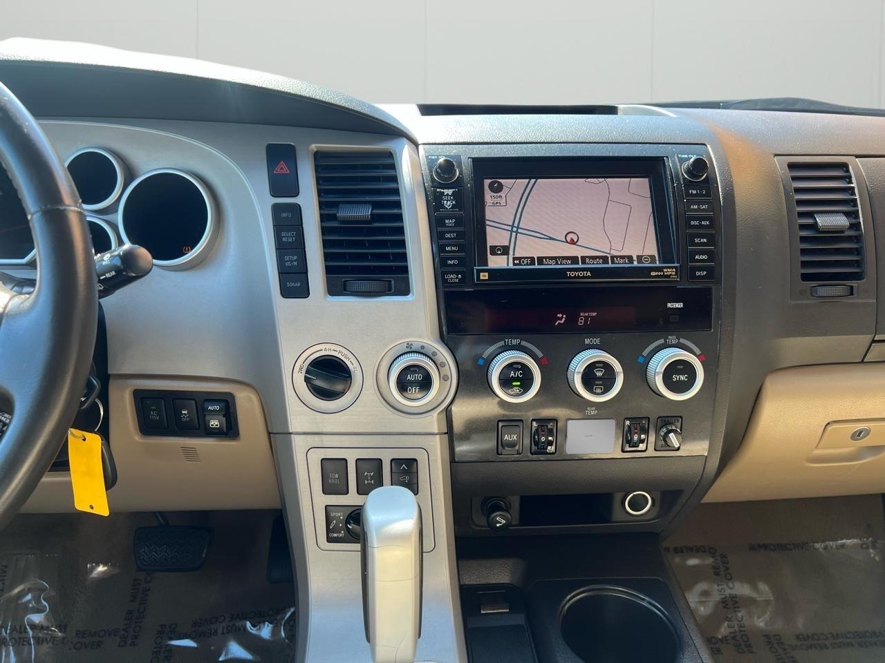 Toyota Sequoia Plantium 4WD 2008