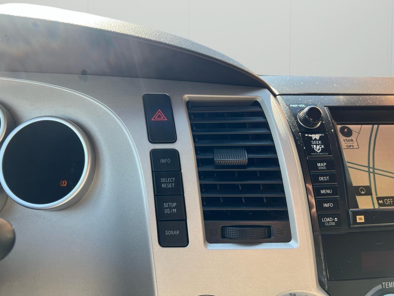 Toyota Sequoia Plantium 4WD 2008