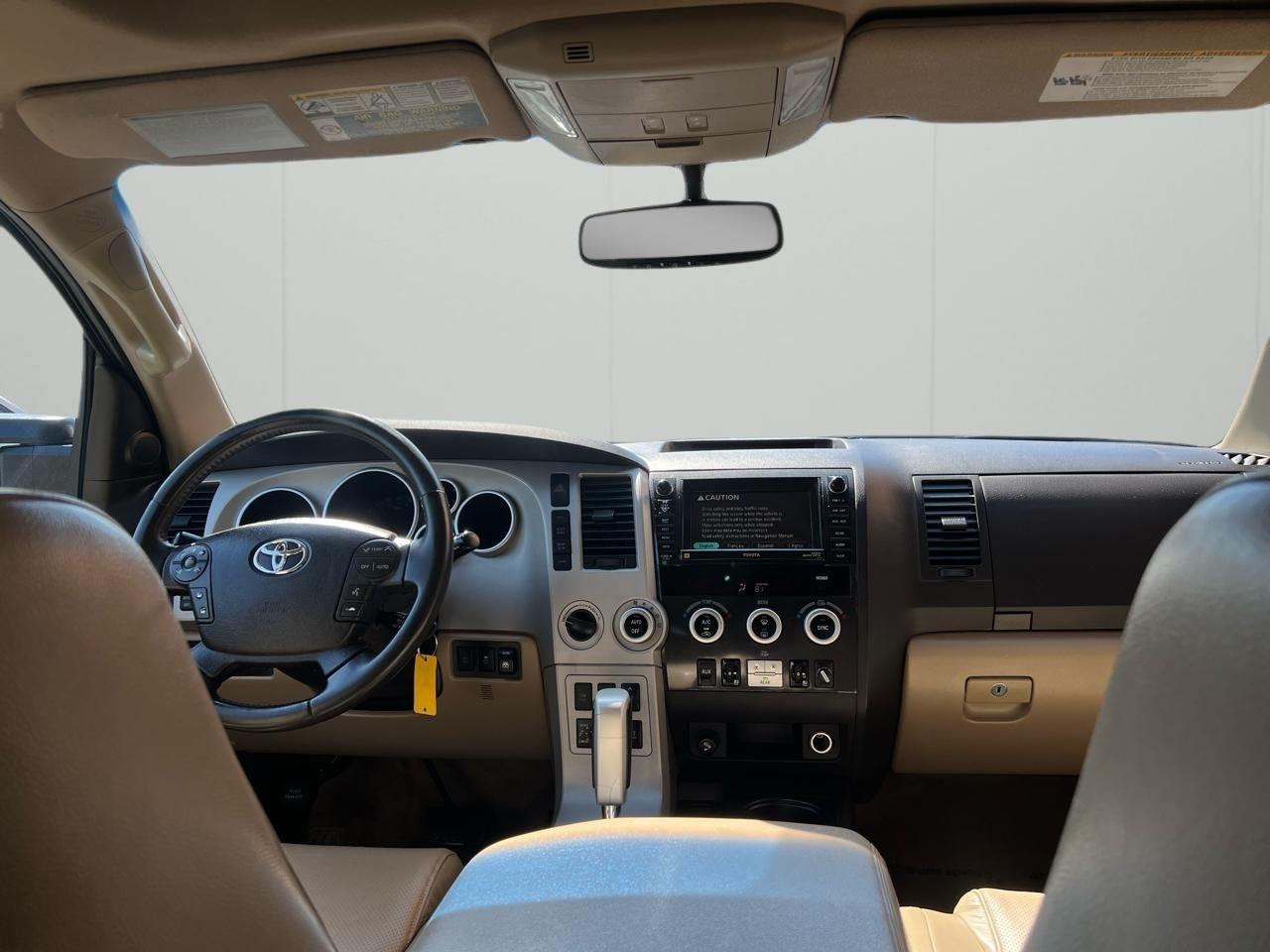 Toyota Sequoia Plantium 4WD 2008