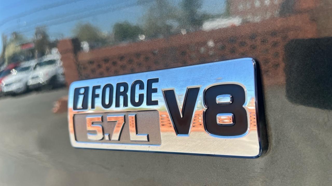 Toyota Sequoia Plantium 4WD 2008