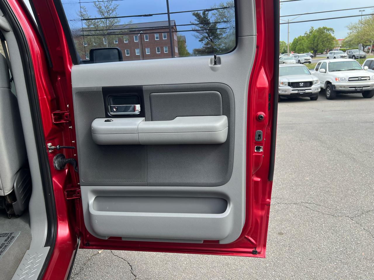 Ford F-150 XL SuperCrew Short Bed 4WD 2008