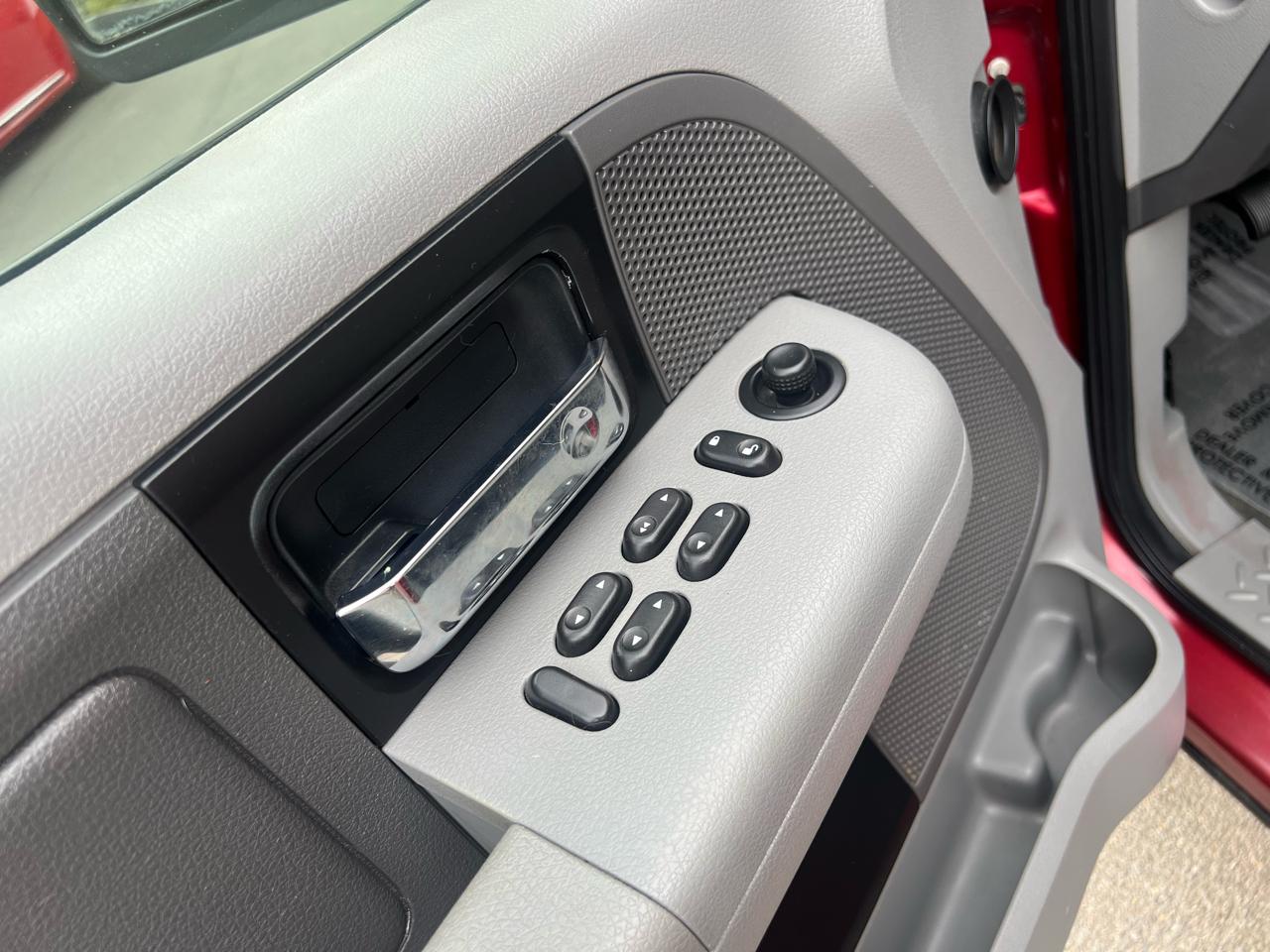 Ford F-150 XL SuperCrew Short Bed 4WD 2008