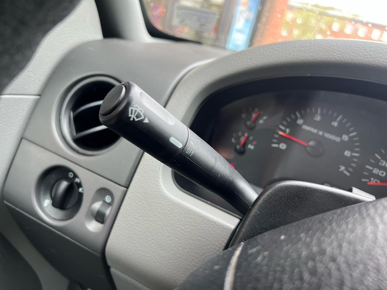 Ford F-150 XL SuperCrew Short Bed 4WD 2008