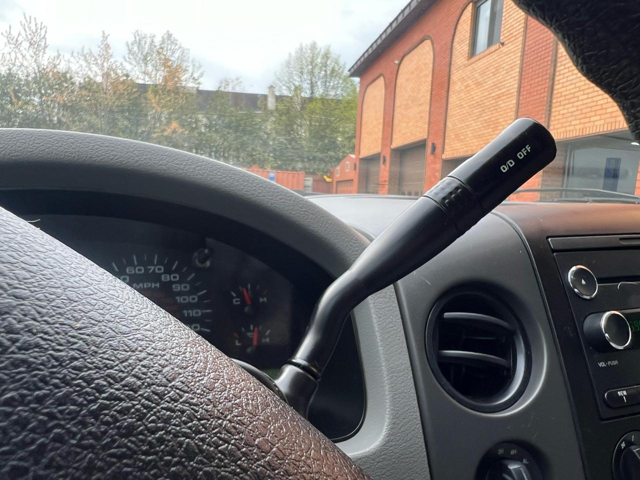 Ford F-150 XL SuperCrew Short Bed 4WD 2008