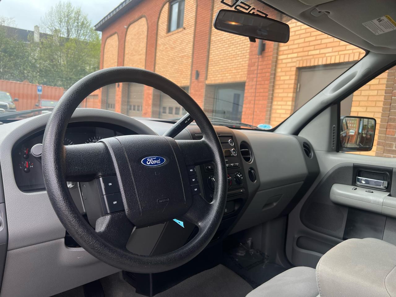 Ford F-150 XL SuperCrew Short Bed 4WD 2008