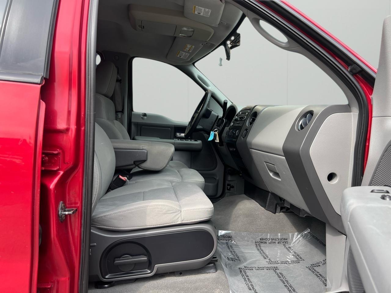 Ford F-150 XL SuperCrew Short Bed 4WD 2008