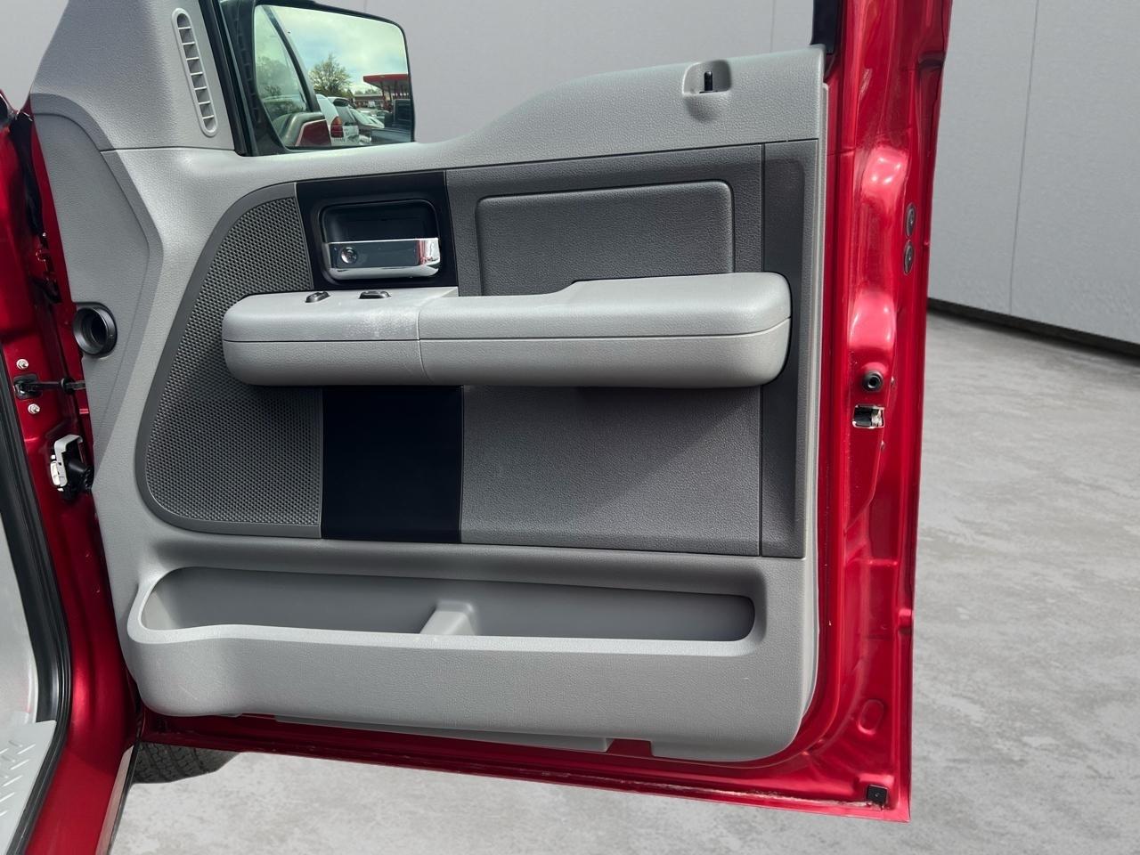 Ford F-150 XL SuperCrew Short Bed 4WD 2008