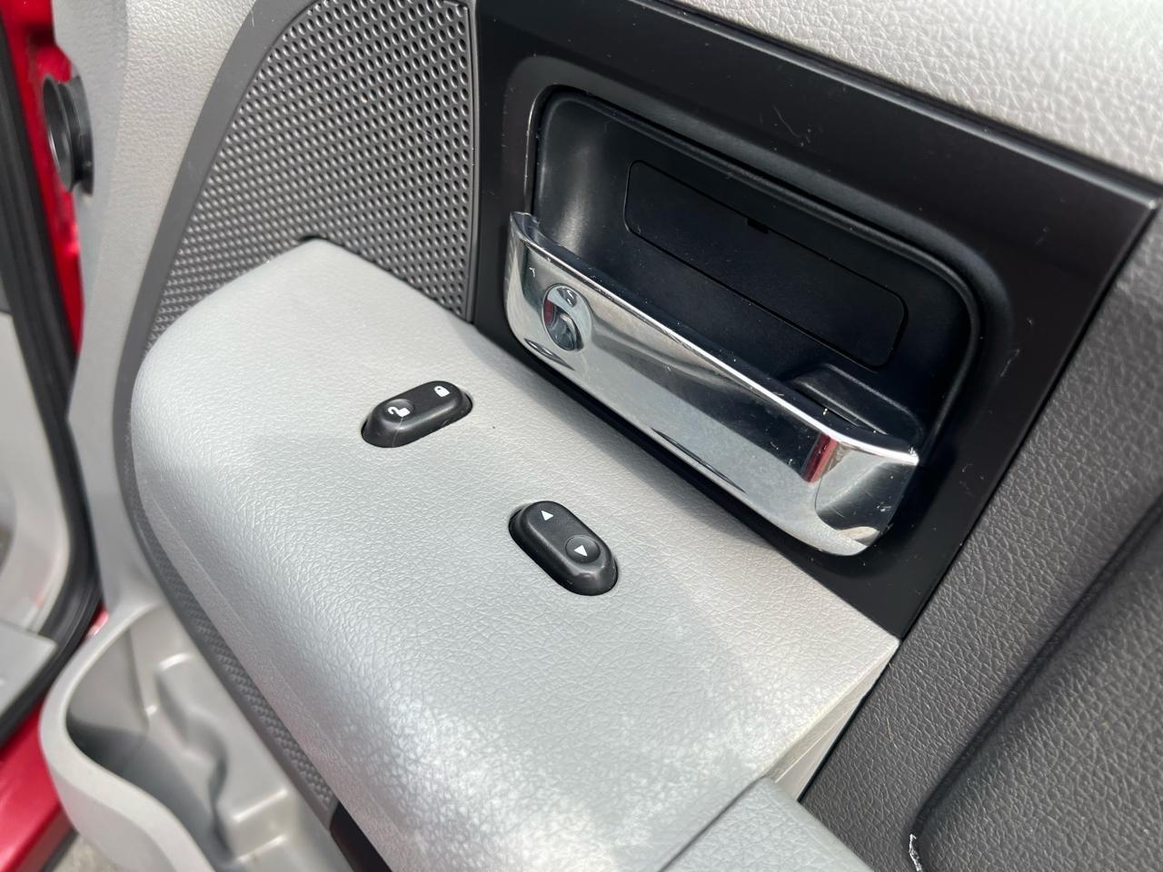 Ford F-150 XL SuperCrew Short Bed 4WD 2008