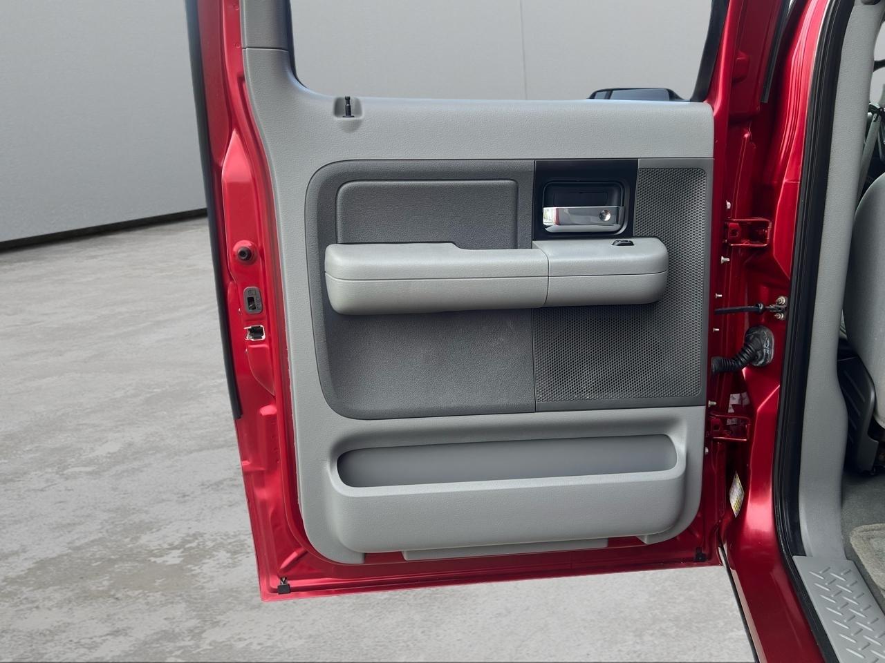 Ford F-150 XL SuperCrew Short Bed 4WD 2008