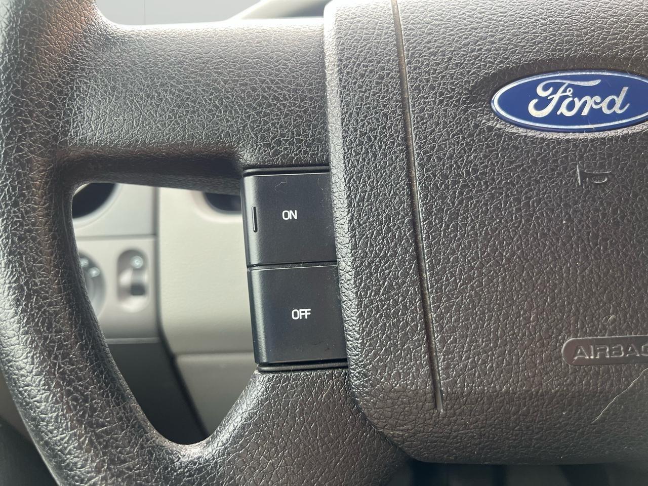 Ford F-150 XL SuperCrew Short Bed 4WD 2008