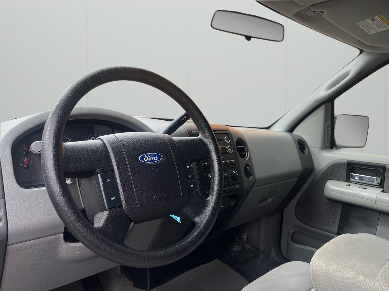 Ford F-150 XL SuperCrew Short Bed 4WD 2008