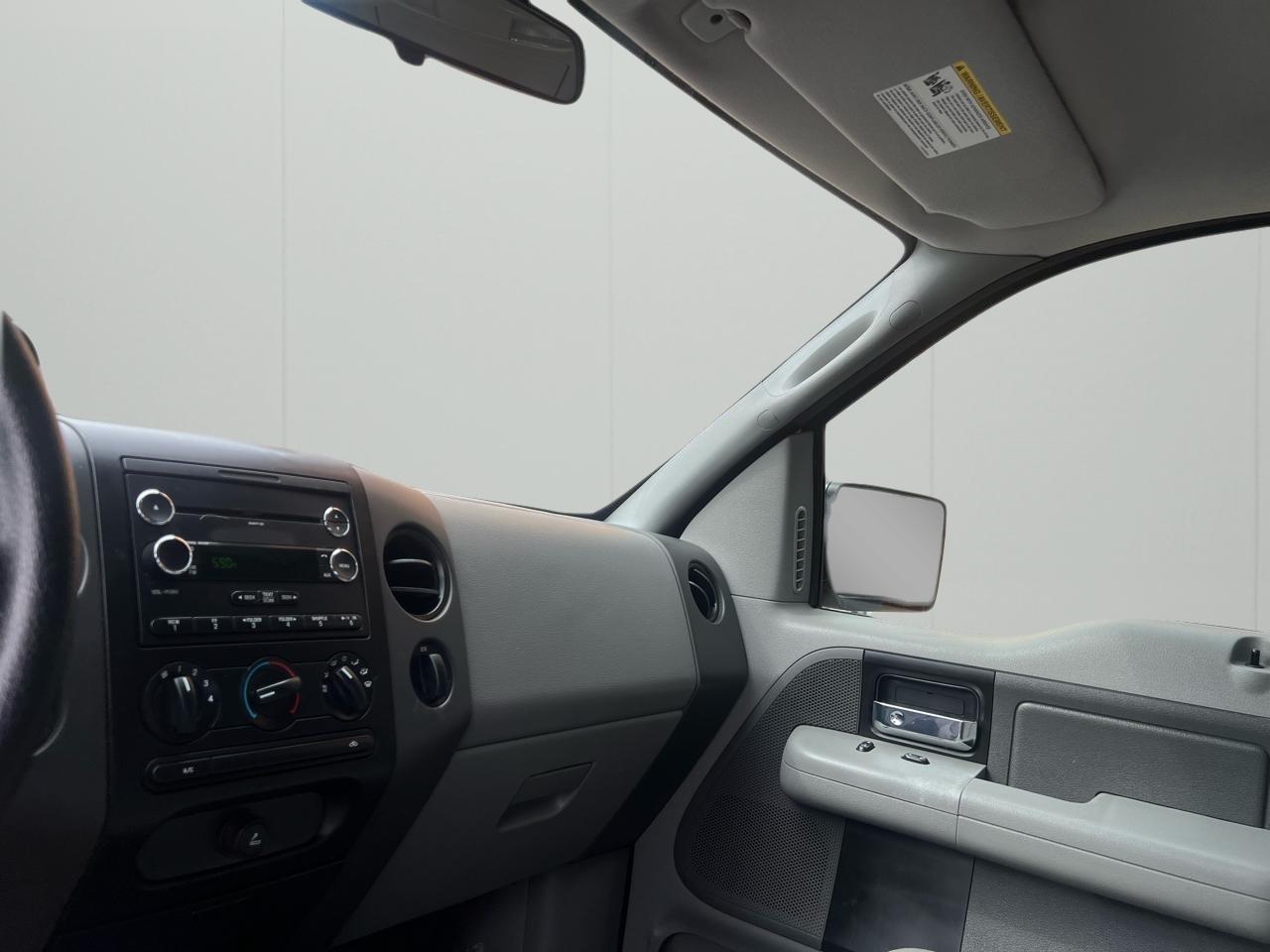 Ford F-150 XL SuperCrew Short Bed 4WD 2008