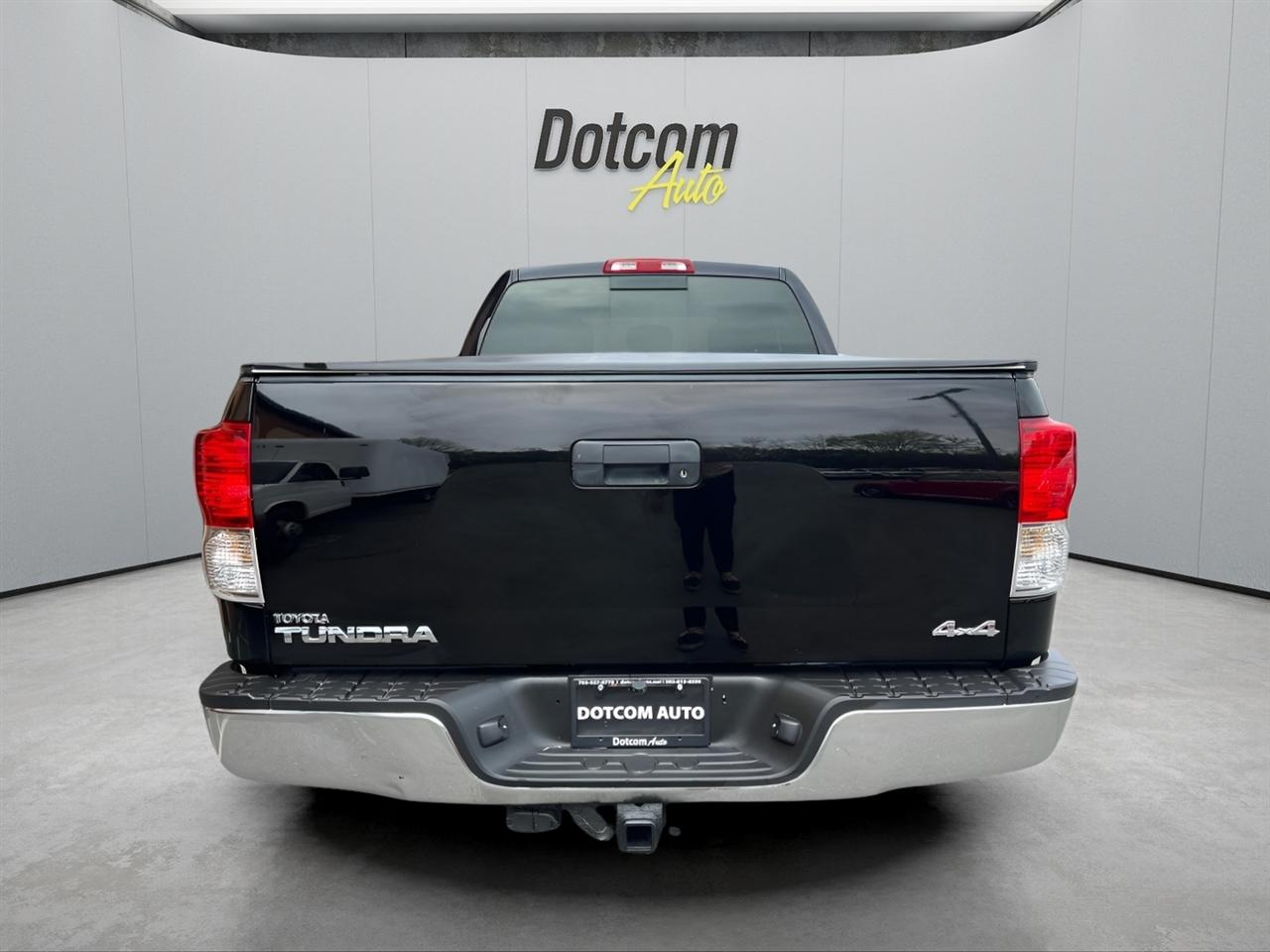 Toyota Tundra Tundra-Grade Double Cab 4.6L 4WD 2011