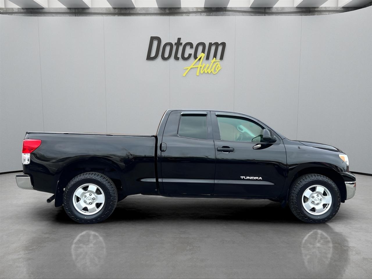 Toyota Tundra Tundra-Grade Double Cab 4.6L 4WD 2011