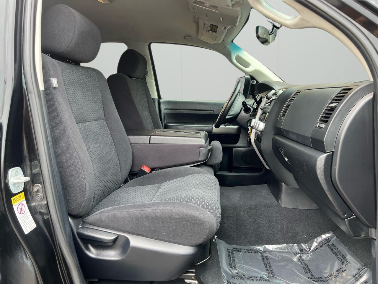 Toyota Tundra Tundra-Grade Double Cab 4.6L 4WD 2011