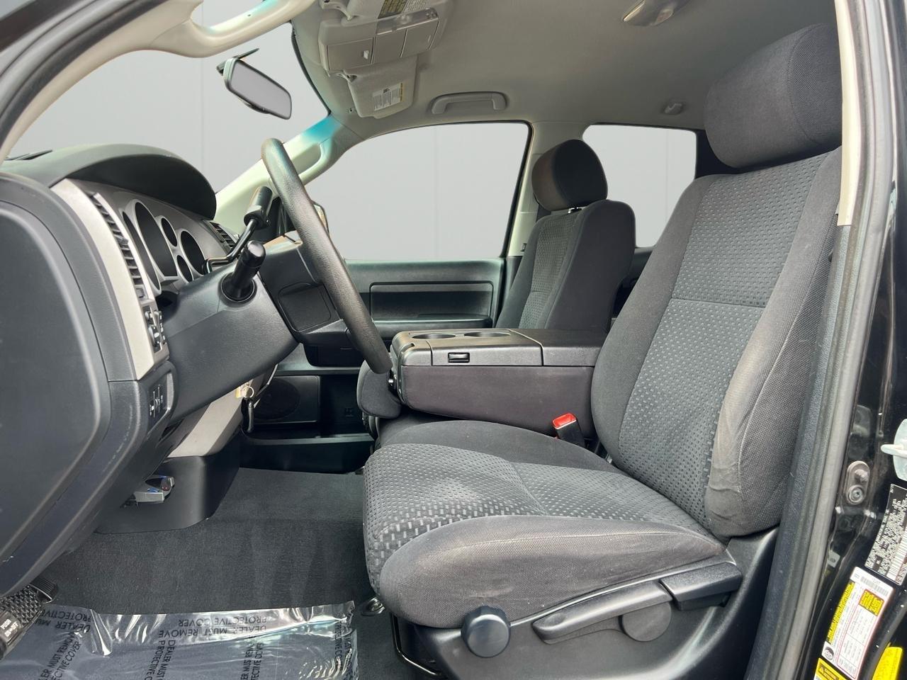 Toyota Tundra Tundra-Grade Double Cab 4.6L 4WD 2011