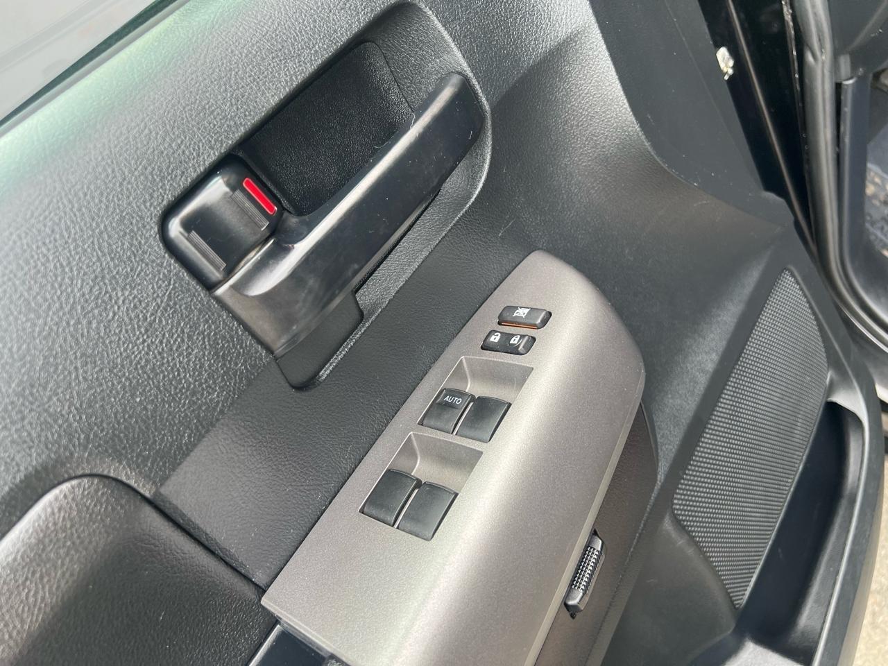 Toyota Tundra Tundra-Grade Double Cab 4.6L 4WD 2011